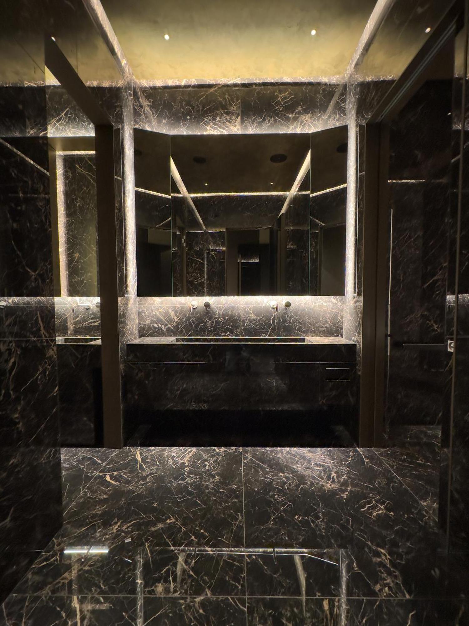 Uptown Palace Hotel 4*